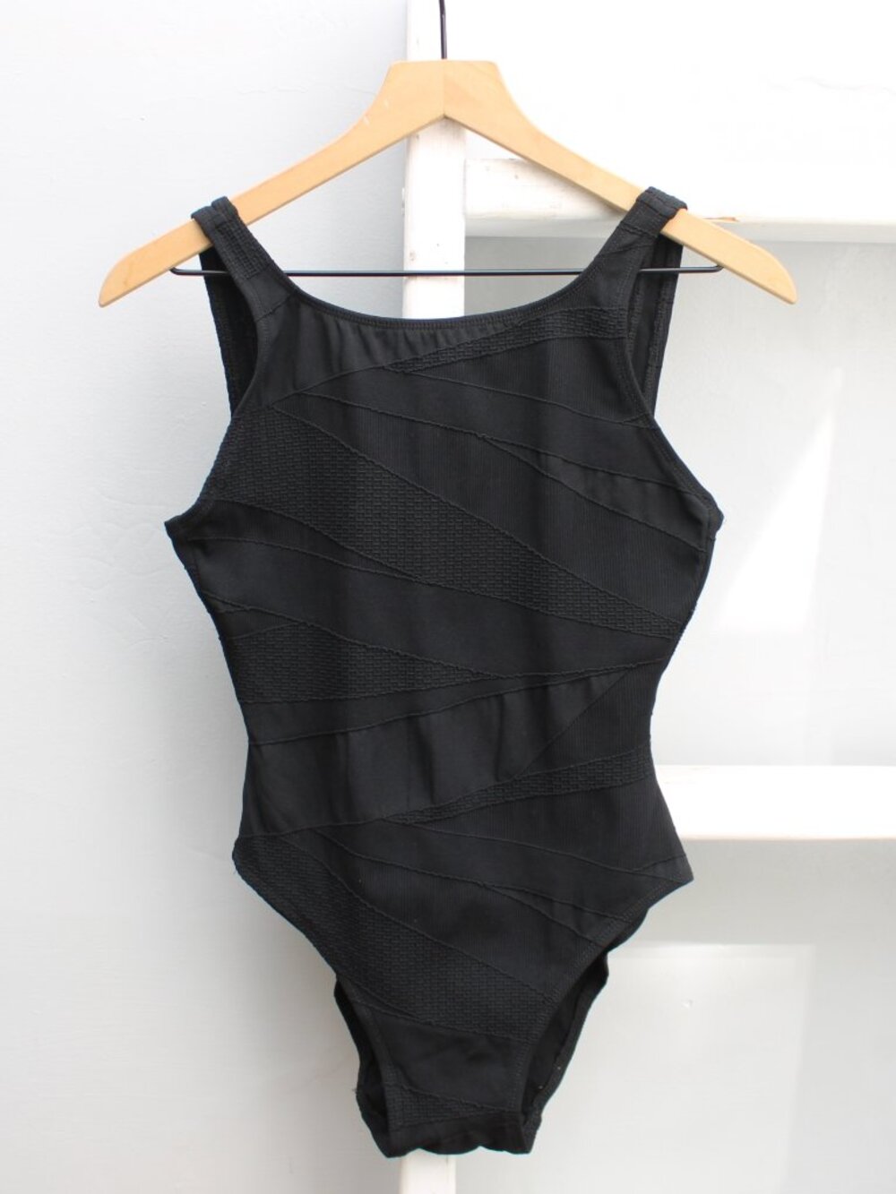 Jones New York VTG 90s Black Textured Geometric Striped One-Piece Swimsuit sz 10